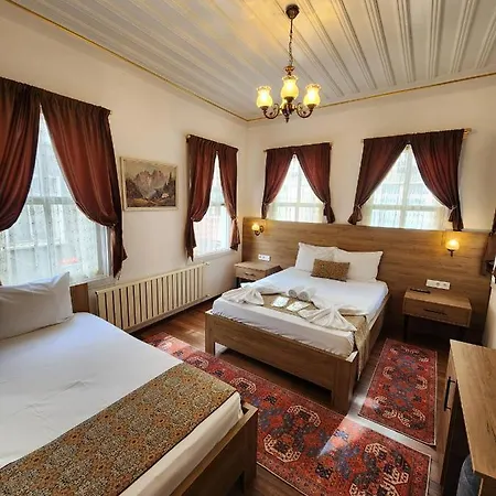 Kadikoey White House Hotel