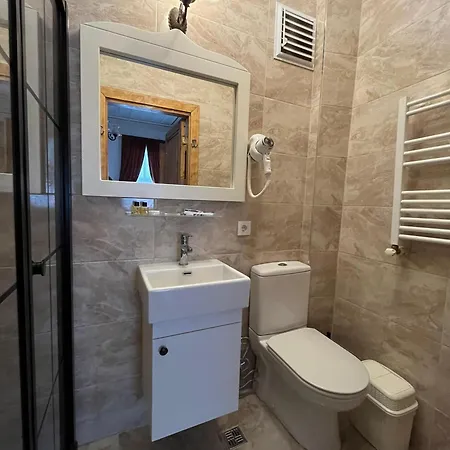 Hotel Kadikoey White House