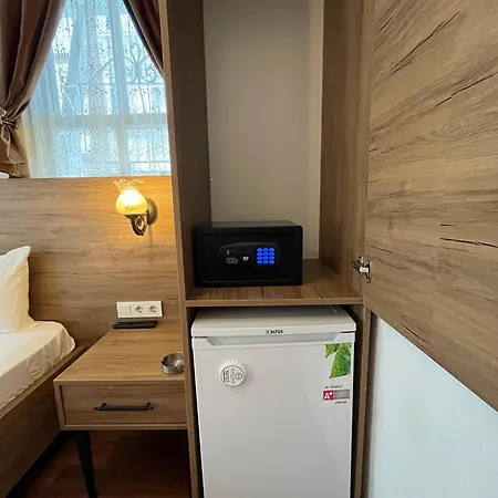 Kadikoey White House 3*