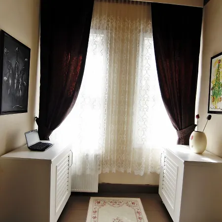 Hotel Kadikoey White House