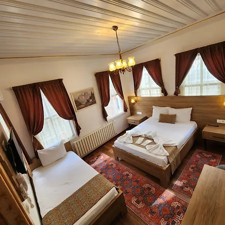 Kadikoey White House 3*