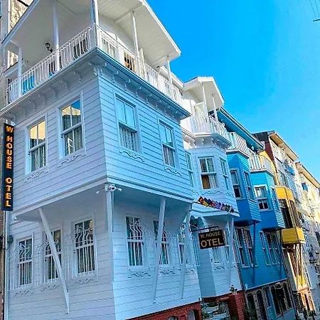 فندق Kadikoey White House 3*