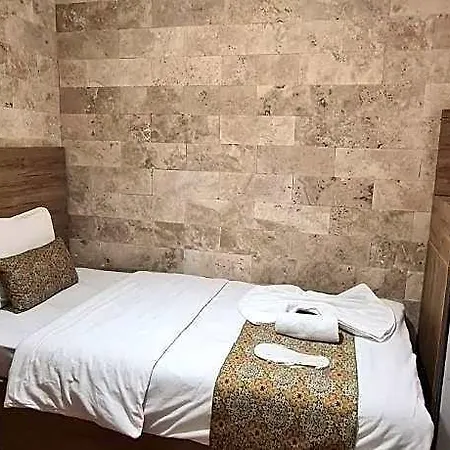 فندق Kadikoey White House