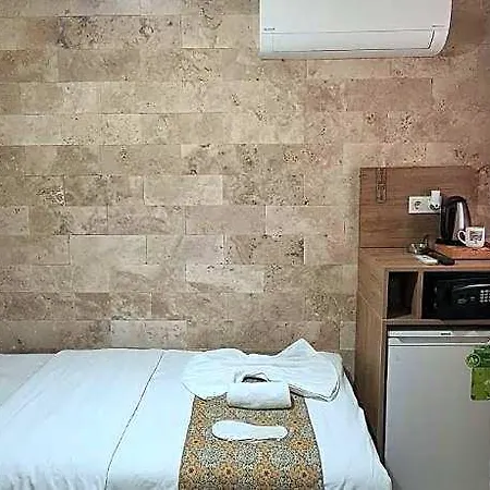 Kadikoey White House فندق 3*