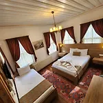 Kadikoey White House 3*