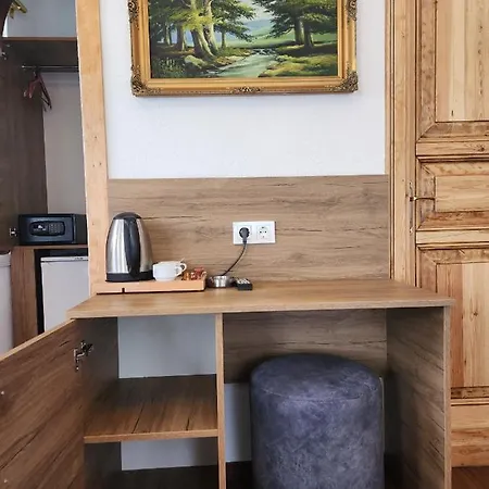 Отель Kadikoey White House 3*