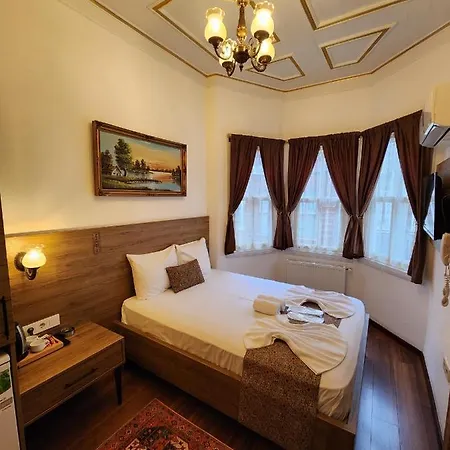 Kadikoey White House Отель 3*