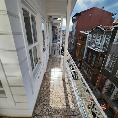 Kadikoey White House Отель 3*
