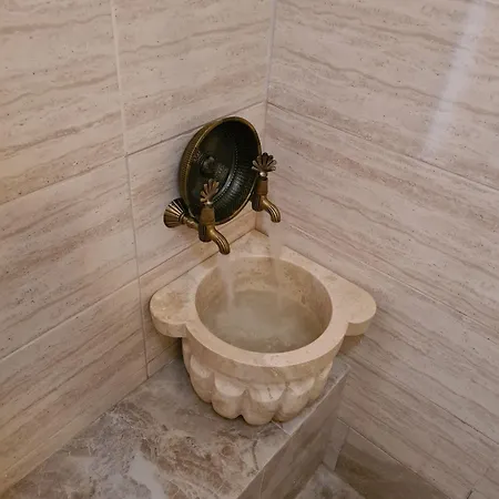Kadikoey White House Отель 3*