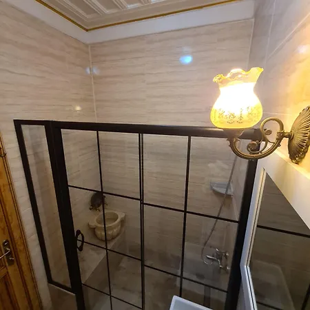 Kadikoey White House Szálloda 3*